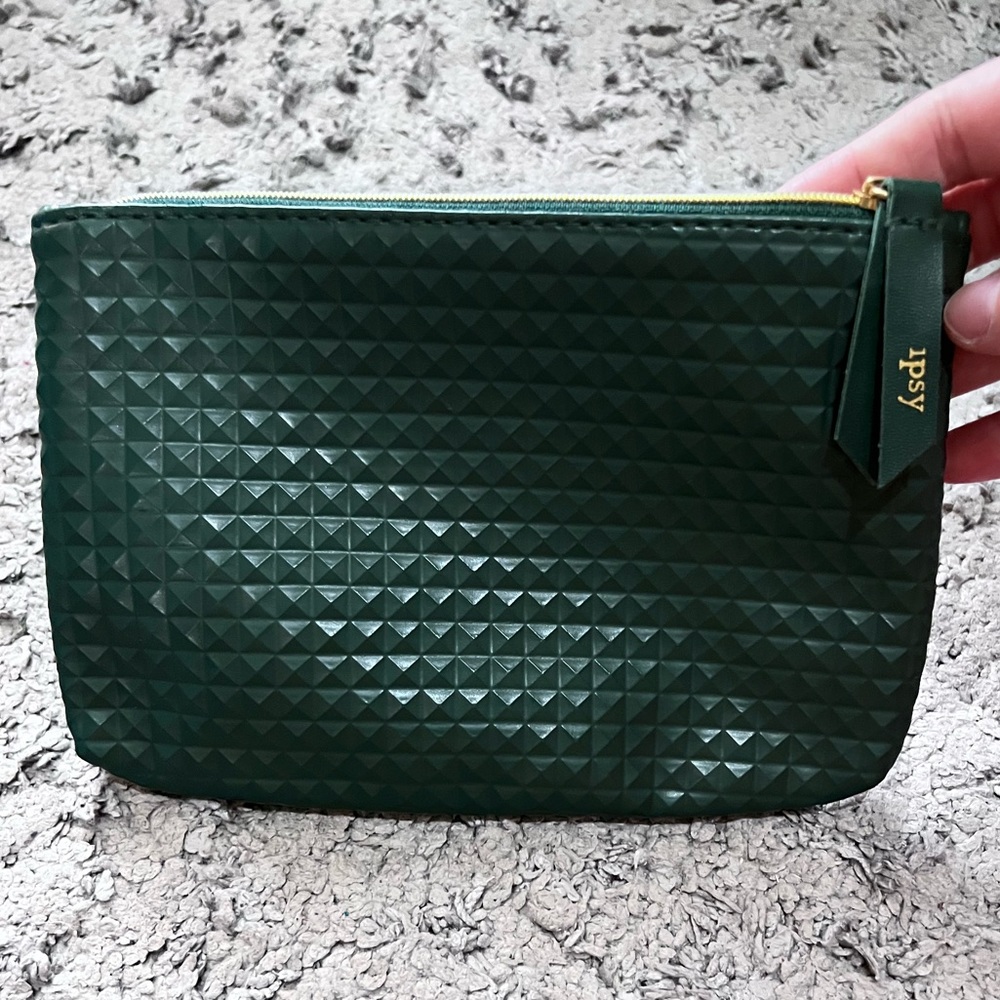 Ipsy makeup bag